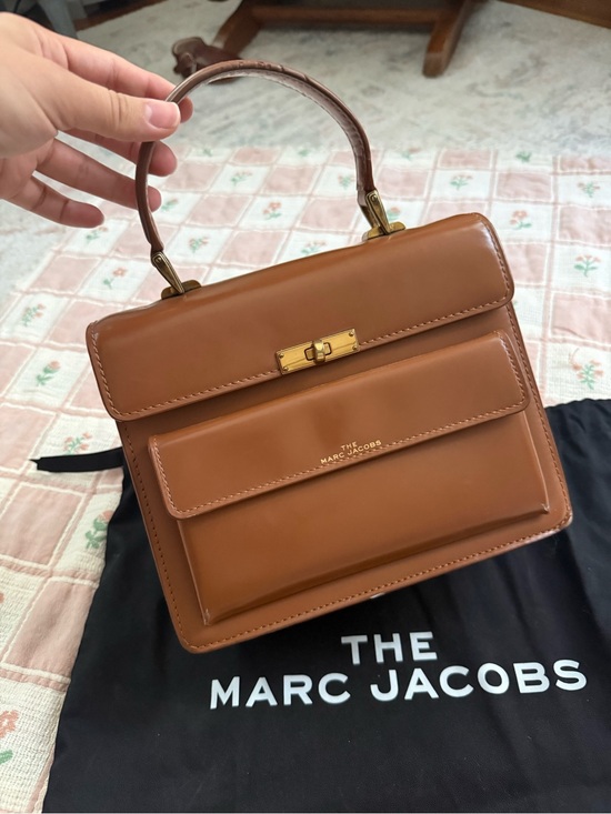 Marc Jacobs Handbags - Marc Jacobs Tan Leather Top-Handle Satchel